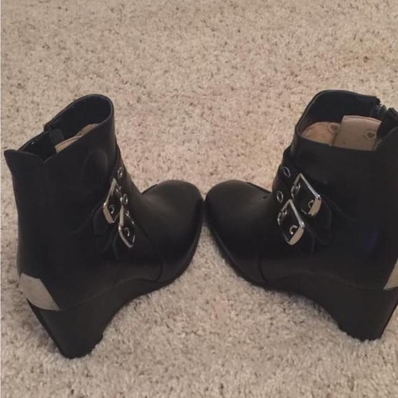 Women’s ICON Racing Leather jacket, pants and boots. - Picture 3 of 3